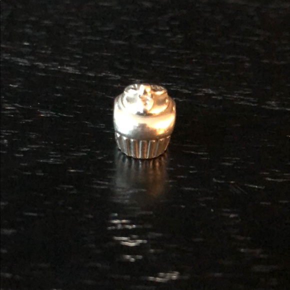 Authentic Pandora Retired Cupcake Charm - Picture 1 of 4